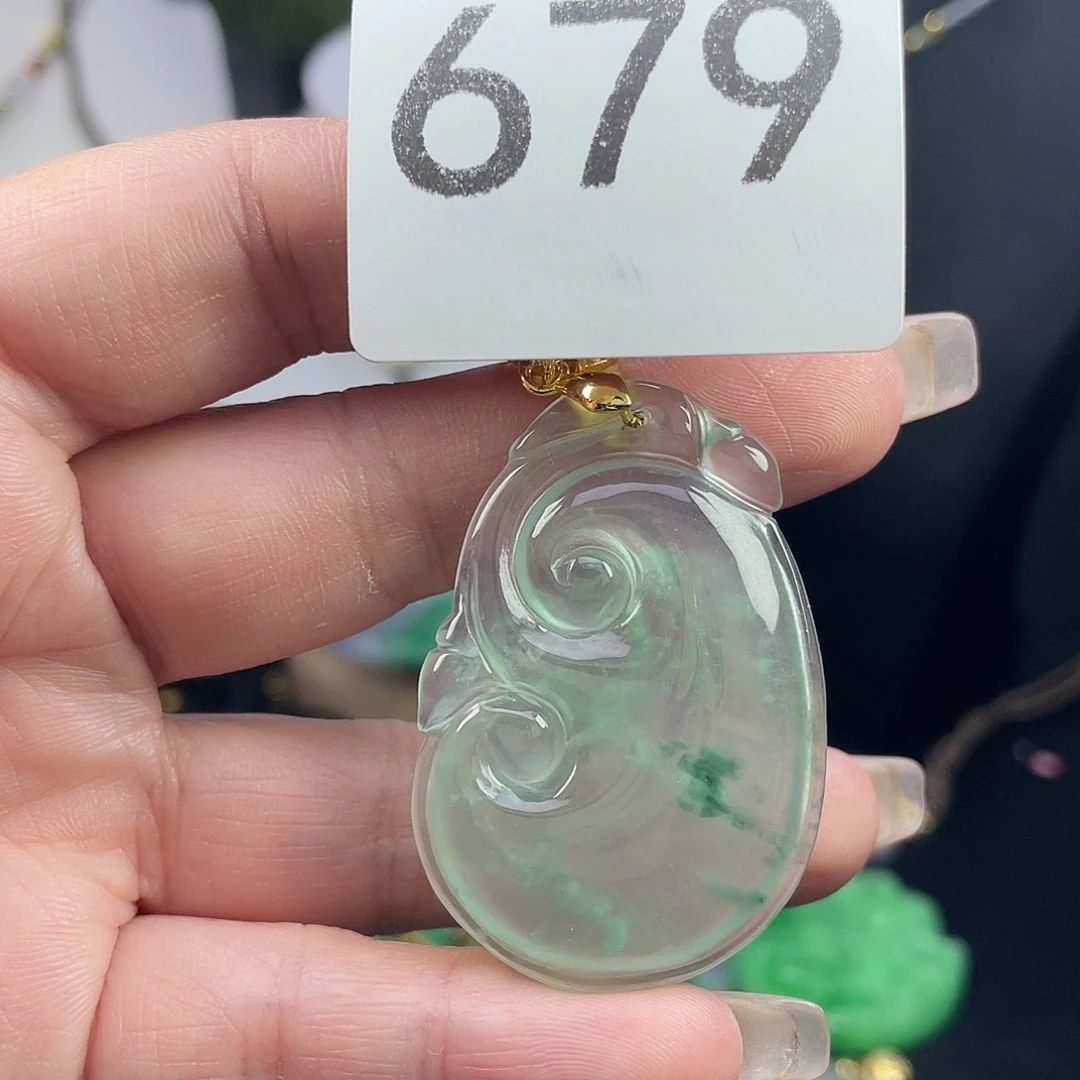 翡翠未镶嵌吊坠(赠链)