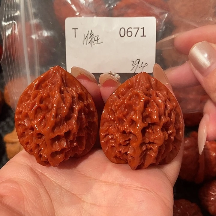 文玩核桃吊坠帝王39肚43