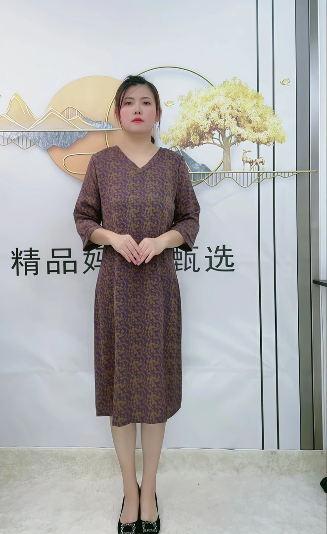 Z-16款最新紫色红色{小碎花}时尚高端百搭显瘦遮肉妈妈装