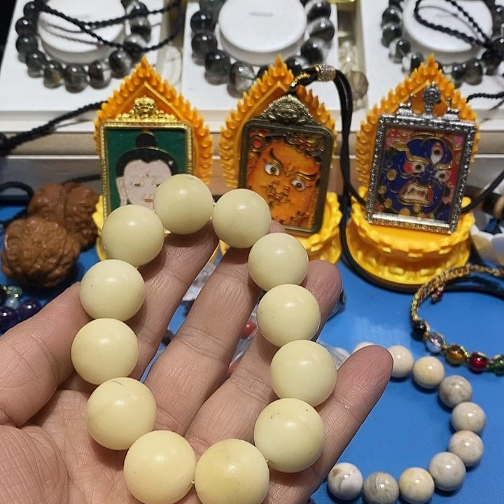 阿***卉白玉菩提吊坠139号男女同款