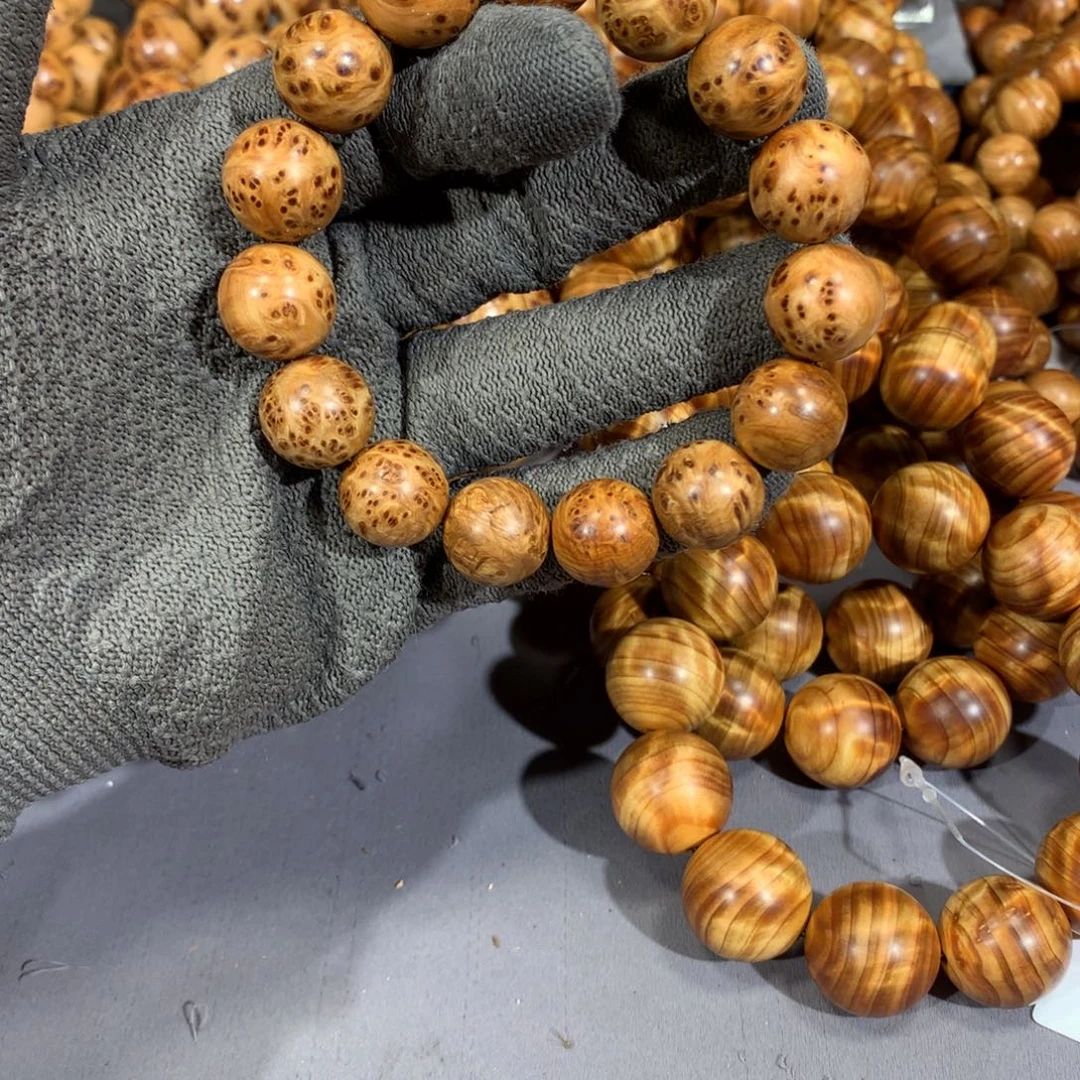 木质类太行小芝麻点榴花手串1.5