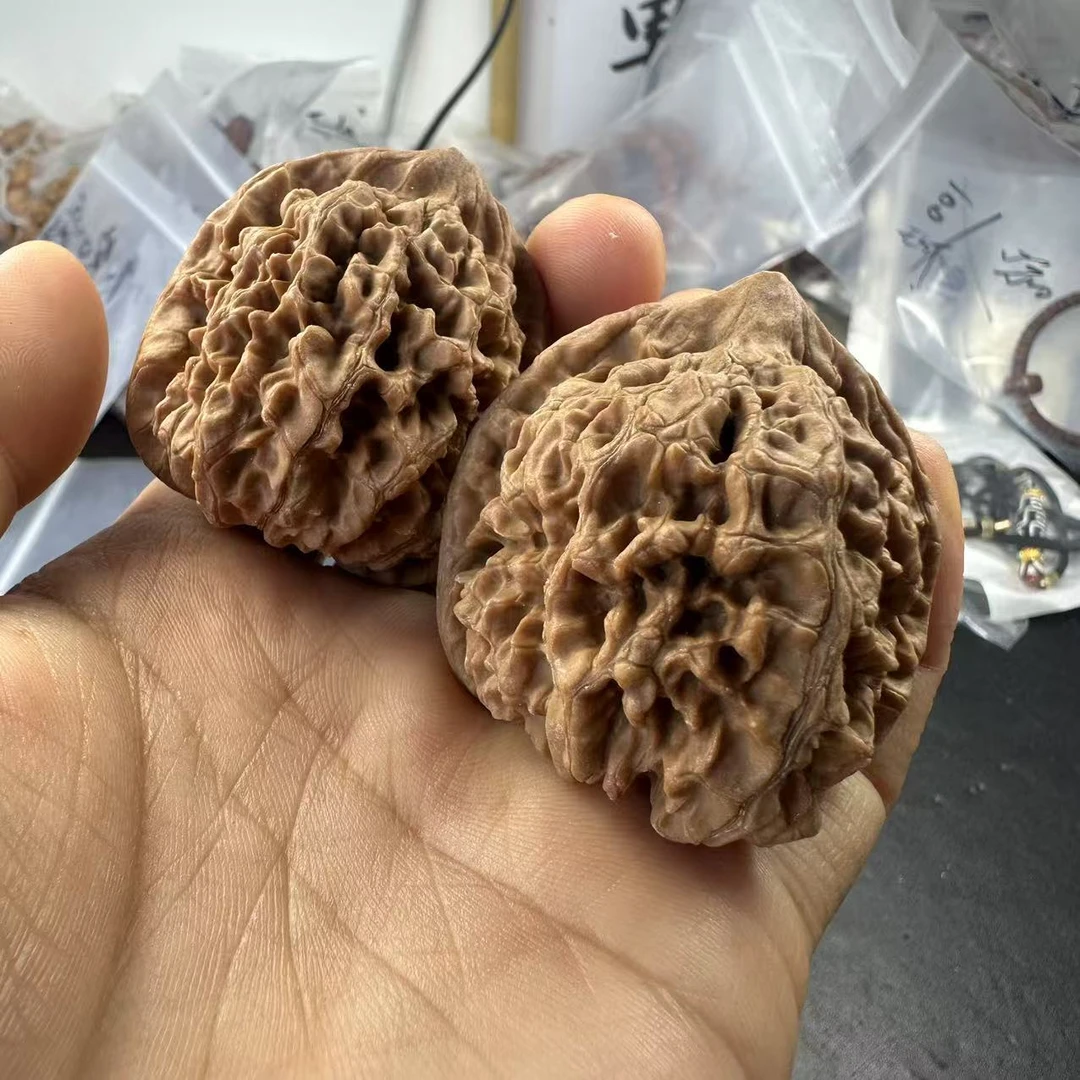 文玩大核桃手把件一对