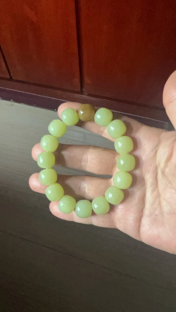 新疆和田黄口料手链