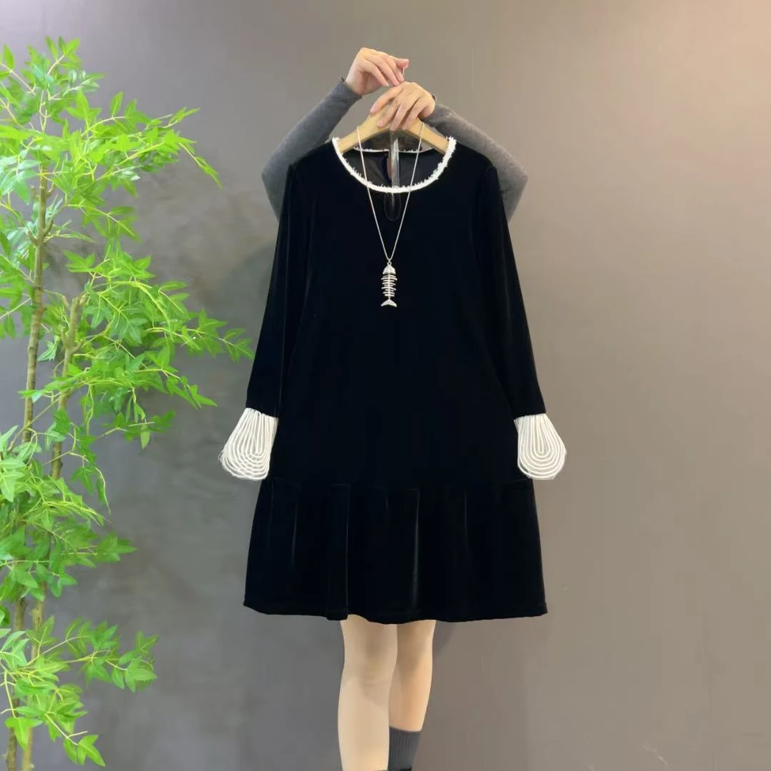 1180法式气质圆领荷叶边拼接长袖套头大码丝绒连衣裙显瘦小黑裙MM