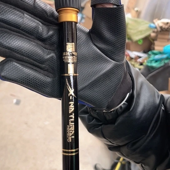 黑金色支架杆2.1米微瑕
