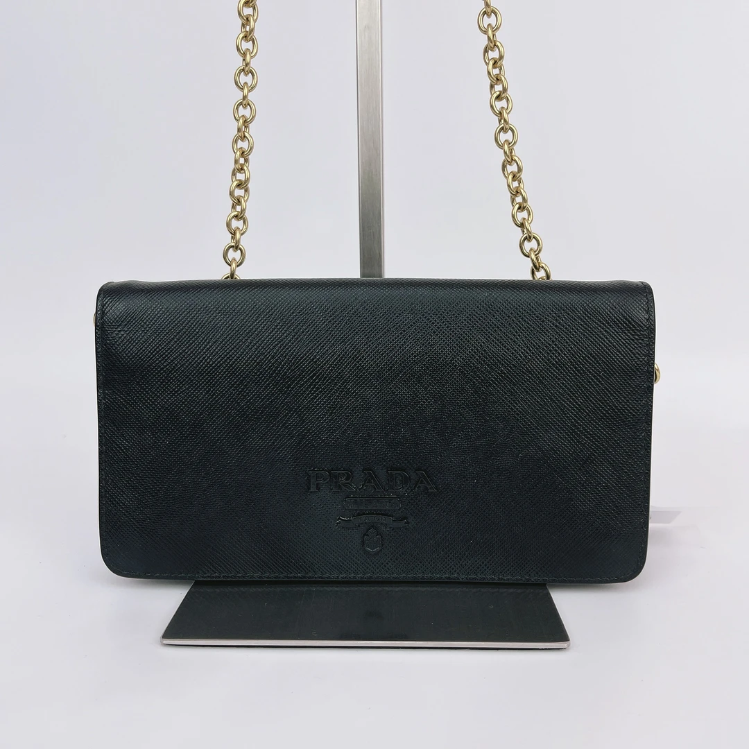 95新 Prada/普拉达 Prada 黑色黑标单肩包 底长18.5 N672