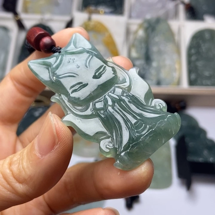 翡翠未镶嵌颈饰翡翠