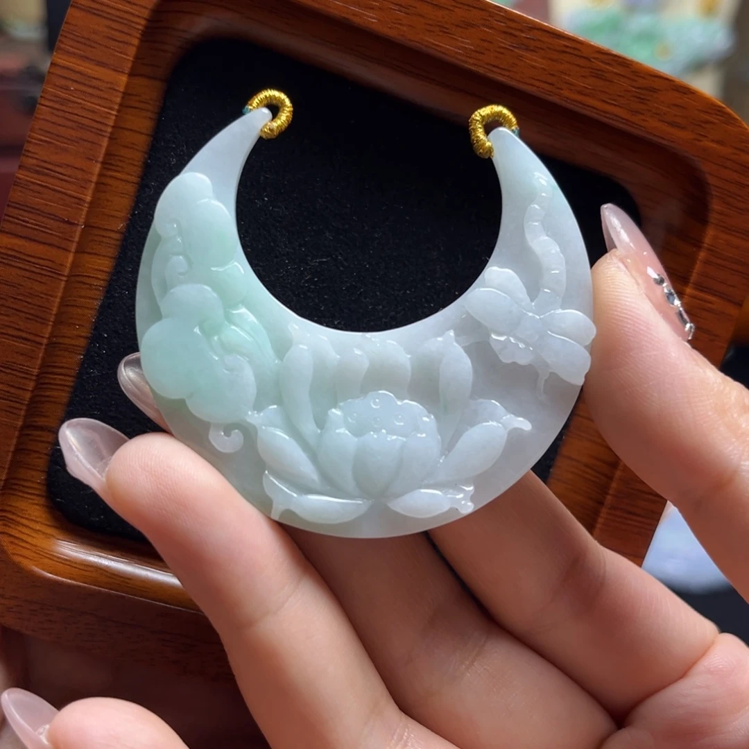 颈饰未镶嵌翡翠冰