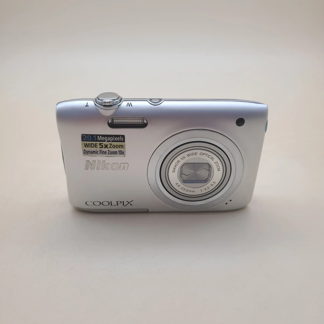 95新 Nikon/尼康 A100 数码相机便携式 CCD 自备读卡器