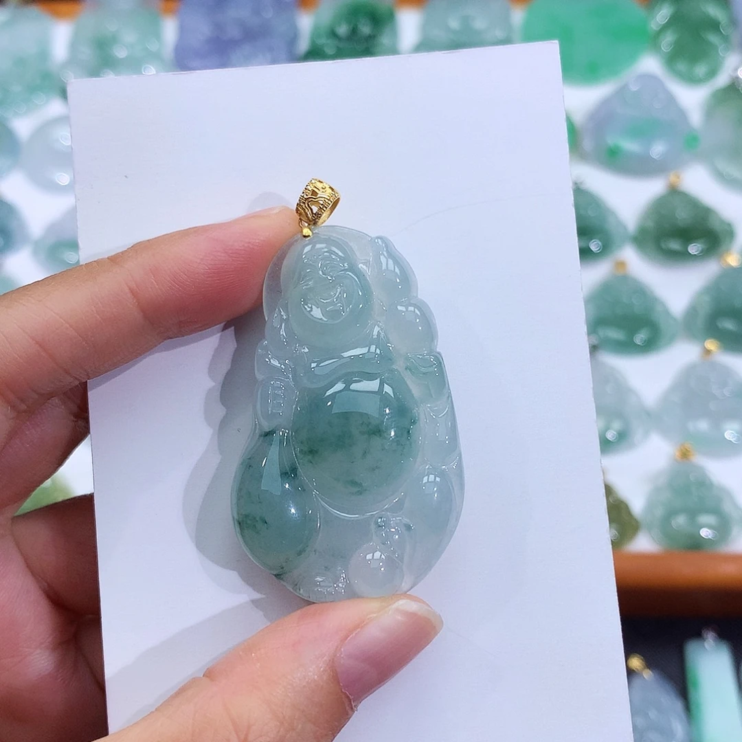 翡翠18K金镶嵌颈饰翡翠吊坠