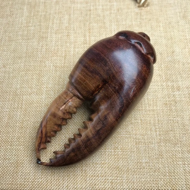 海南黄花梨老料蟹钳（手里有钱）把件尺寸7.8/3.4/2.7重27.8克