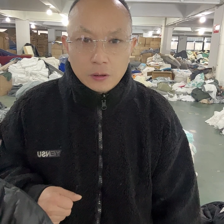 黑色双面嘎嘎服质量好