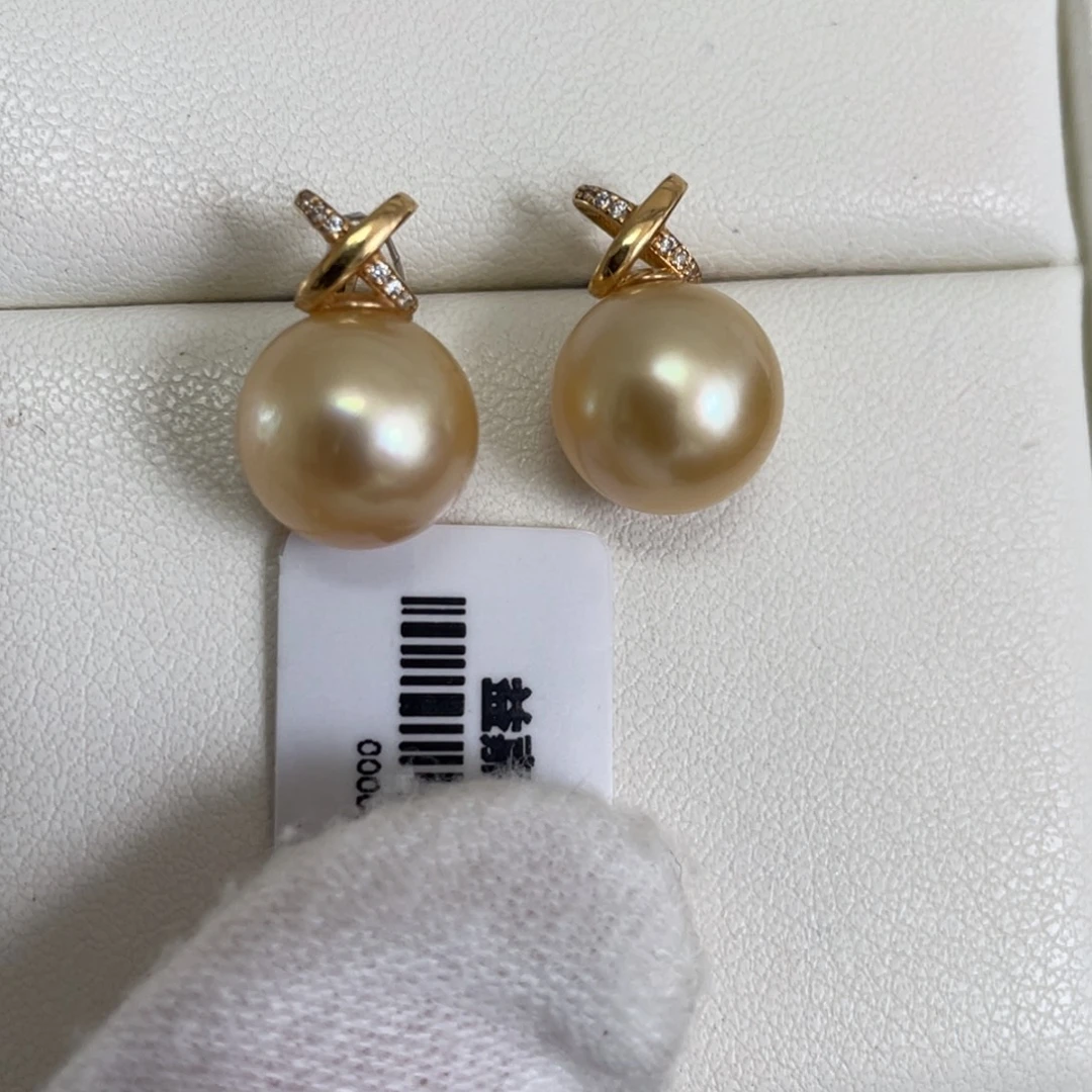 18K金镶嵌耳饰海水珍珠10-11mm