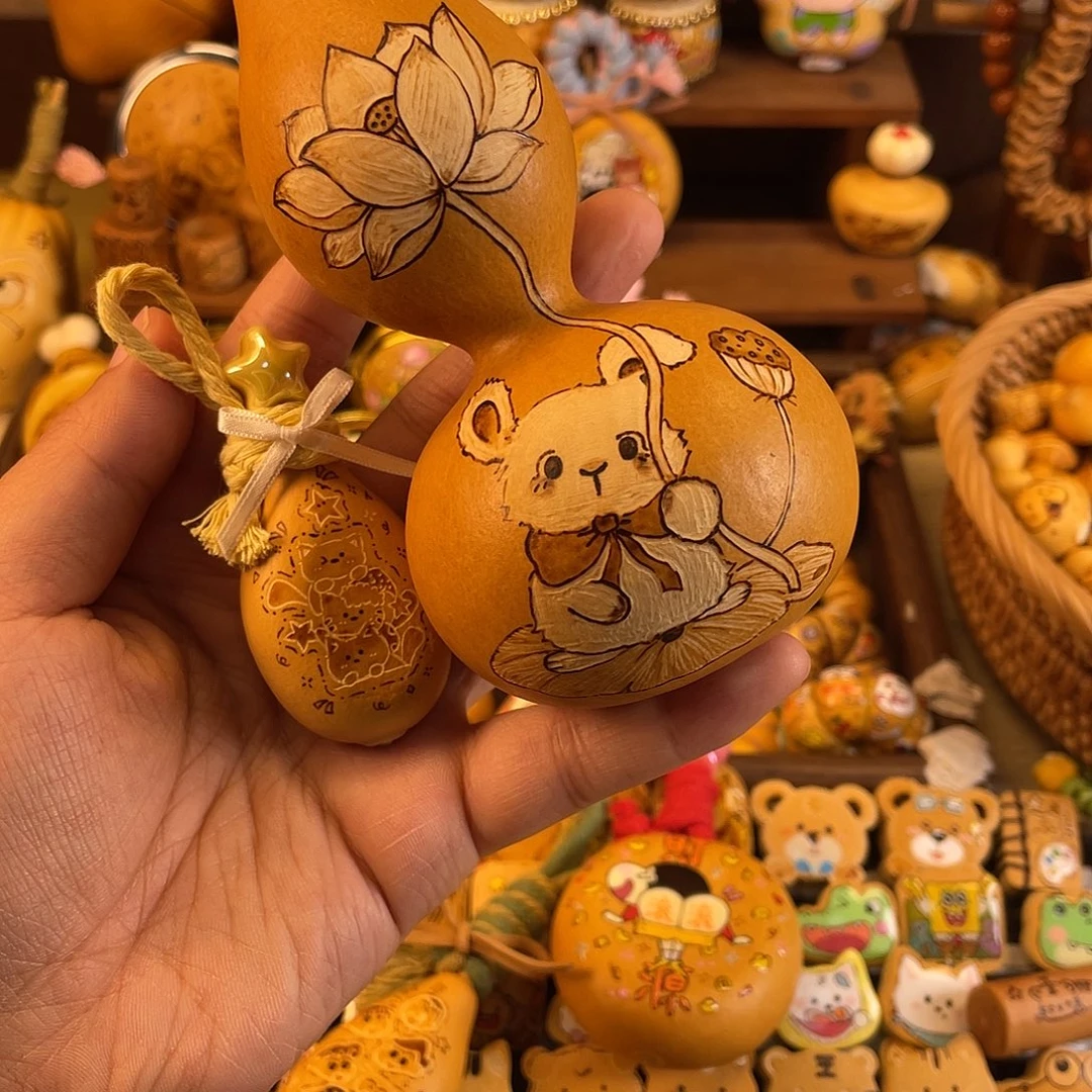 M****给小姐姐闪拍哈哈哈