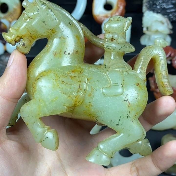 未镶嵌和田玉摆件?*