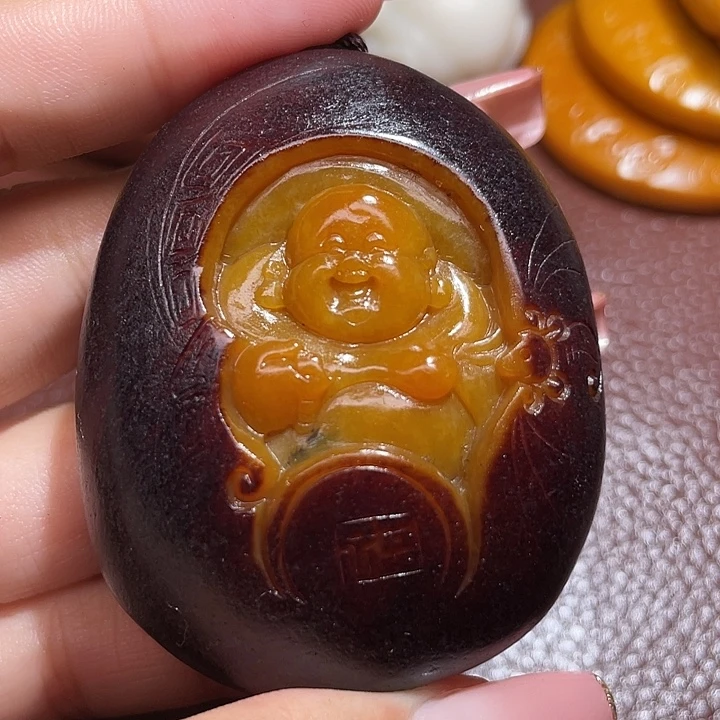 徐***哥和田玉未镶嵌颈饰
