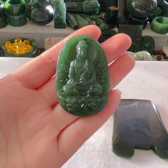 蛇纹石玉颈饰未镶嵌越****7