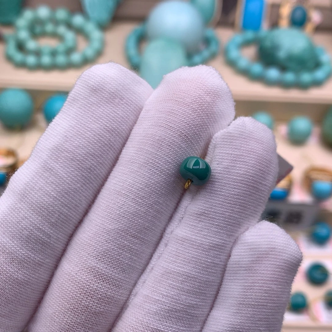 绿松石未镶嵌珠宝奇石6.3×4.7