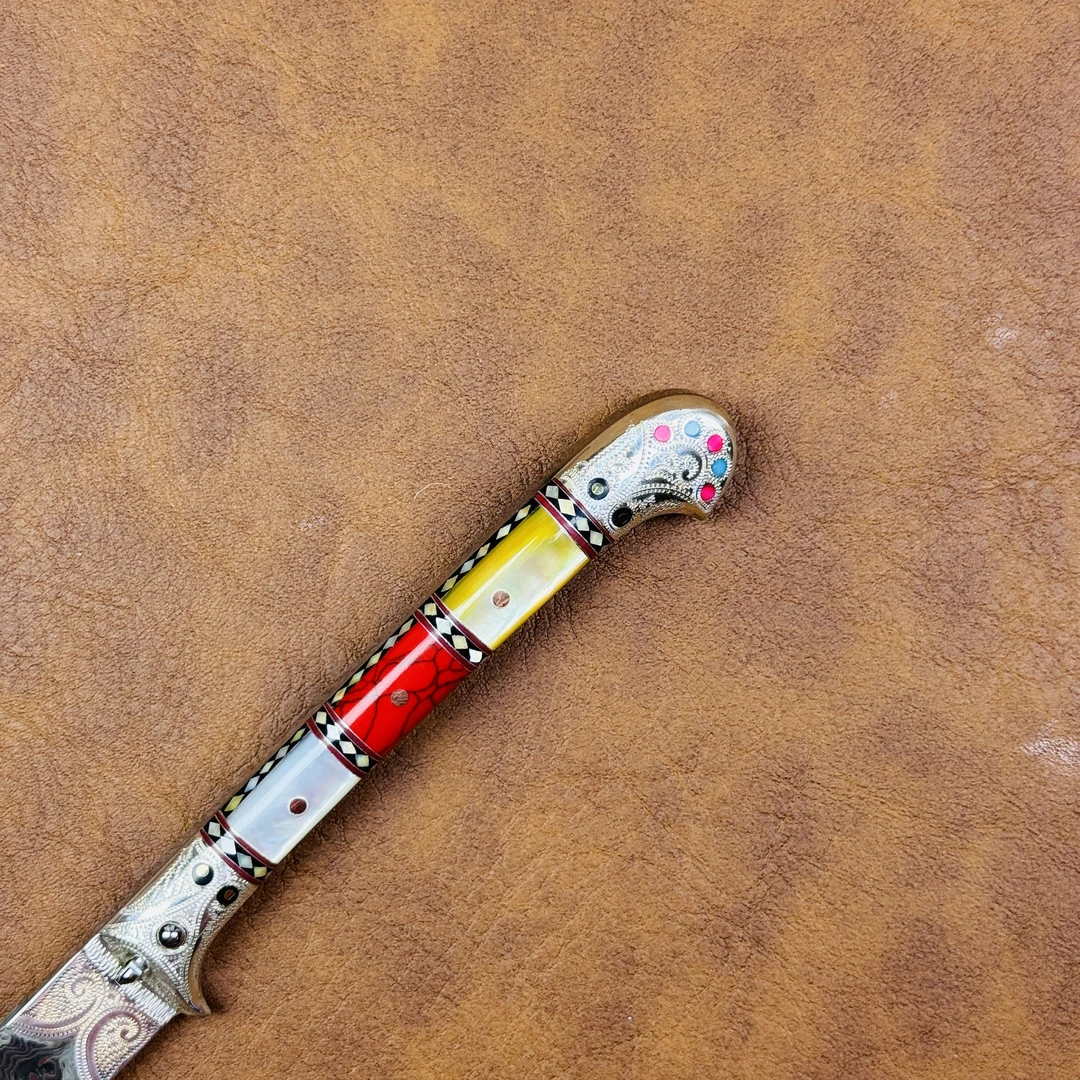 英吉沙手工小刀鸽子头大师级珍藏高货白银刀柄轴承钢刀刃带银刀鞘