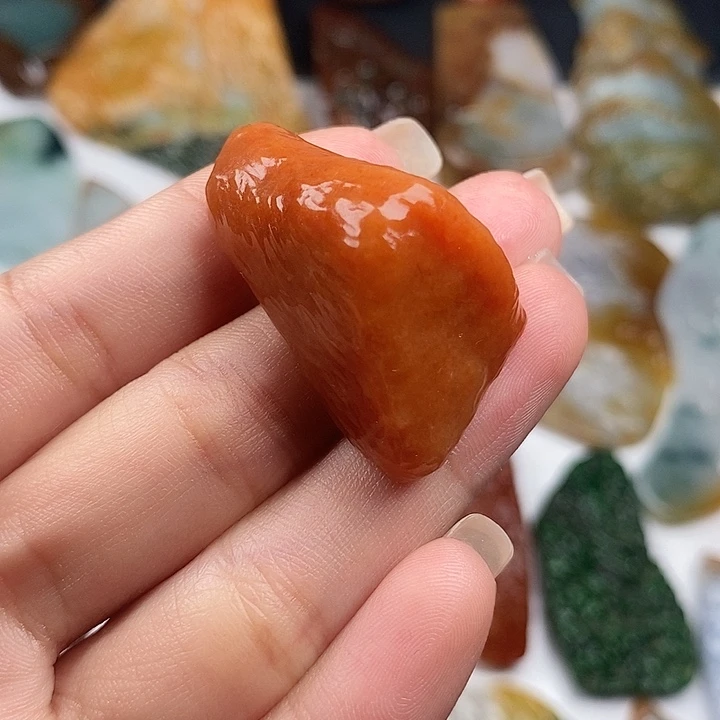 颈饰未镶嵌翡翠天然