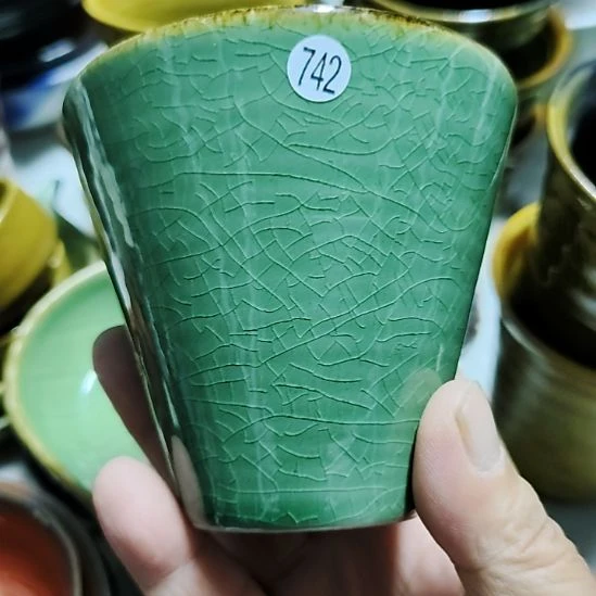 瓷片五厂，七厂各种摆件，瓷片、均有瑕疵。！