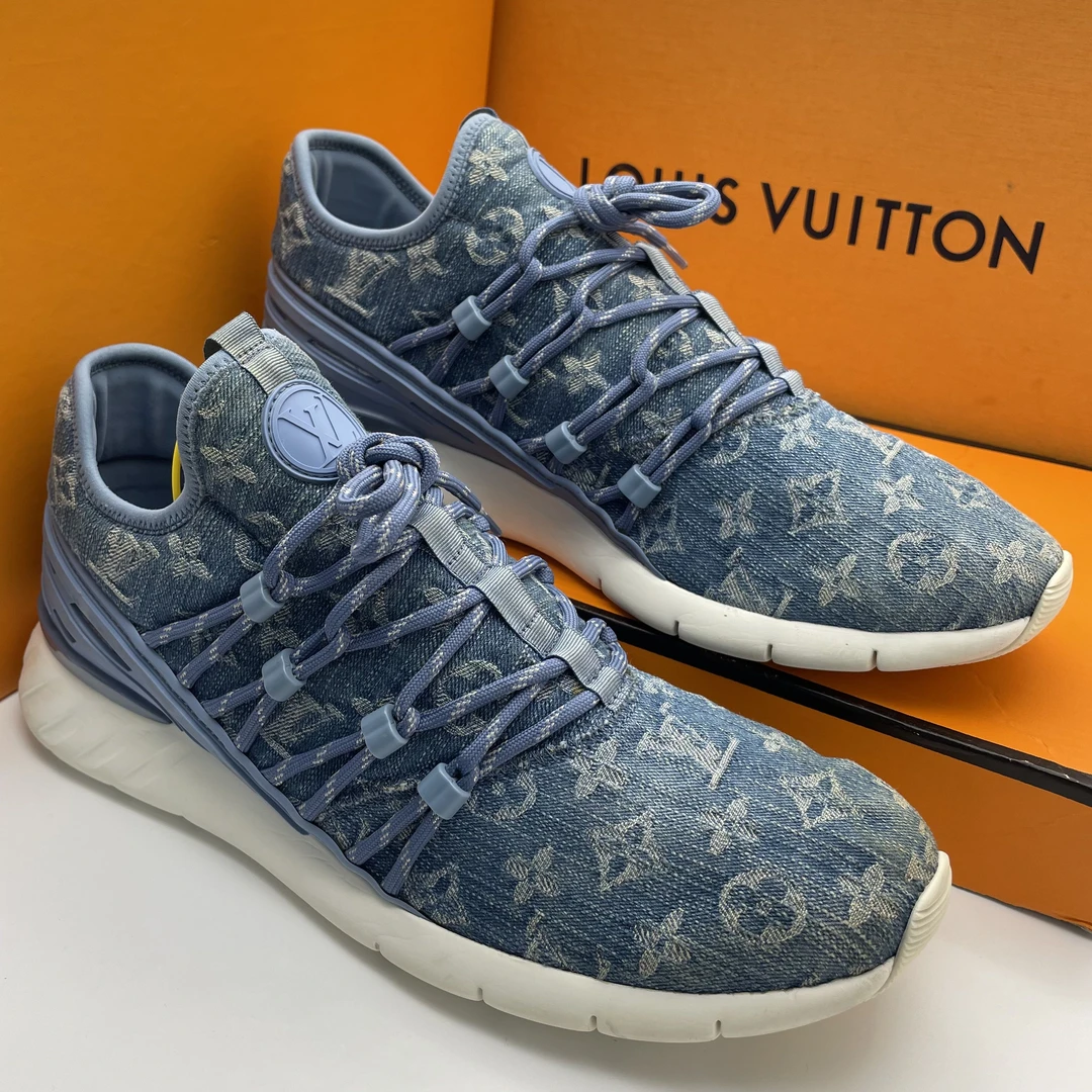 95新 LouisVuitton/路易威登 /41.5欧码/蓝色老花织物透气板鞋