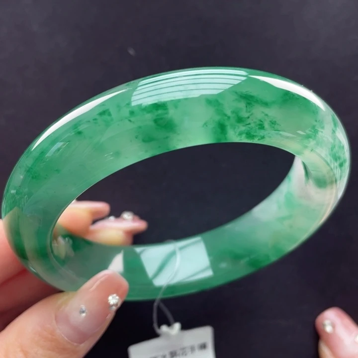 未镶嵌手镯石英质玉