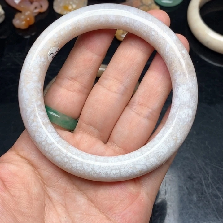 硅化珊瑚（珊瑚玉）手镯未镶嵌昆****纺