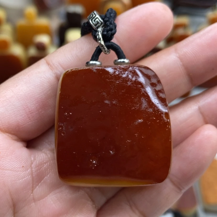 【闪购商品】琥珀颈饰未镶嵌