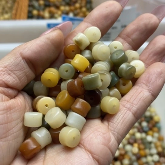 白玉菩提吊坠微瑕6/8多宝竹节60卡灯牌宠60