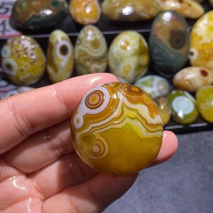 玛瑙/玉髓未镶嵌珠宝半成品52