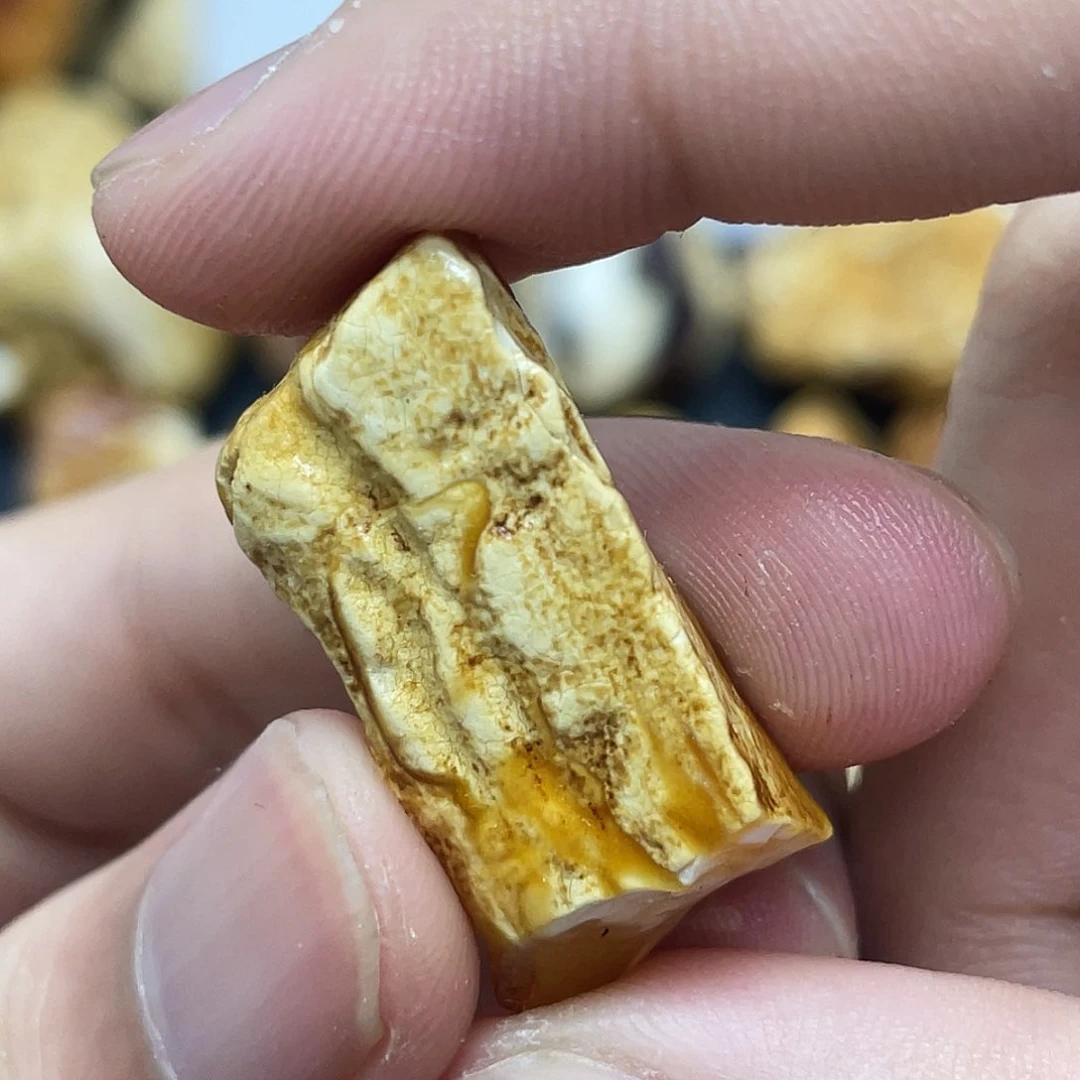 定制琥珀未镶嵌定制