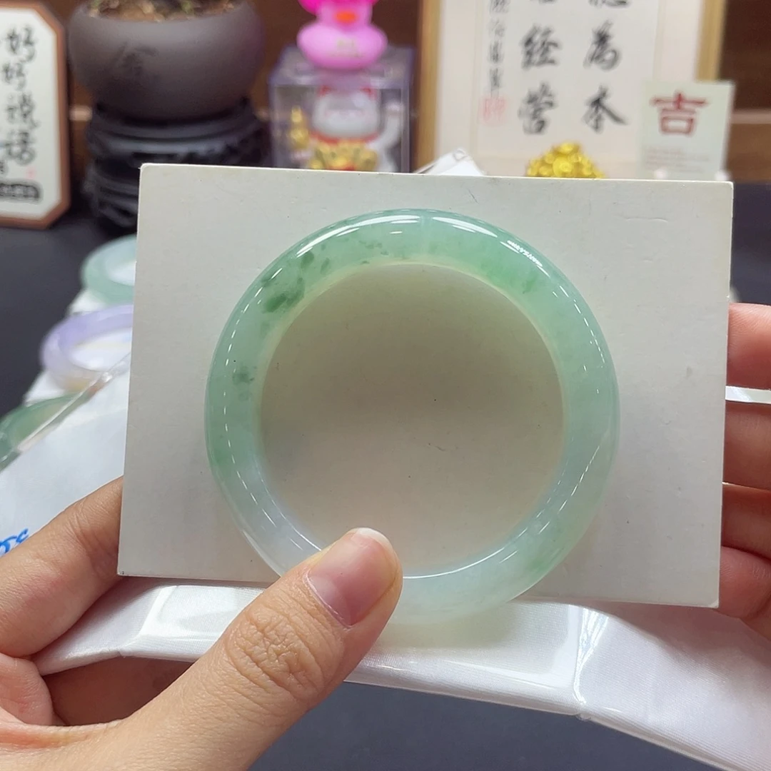 翡翠未镶嵌手镯35 号
