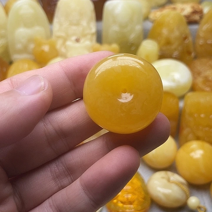 琥珀颈饰未镶嵌琥珀蜜蜡吊坠