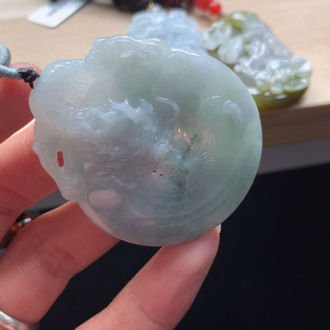 颈饰未镶嵌翡翠吊坠