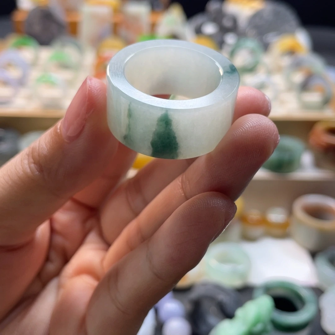 未镶嵌定制翡翠戒指
