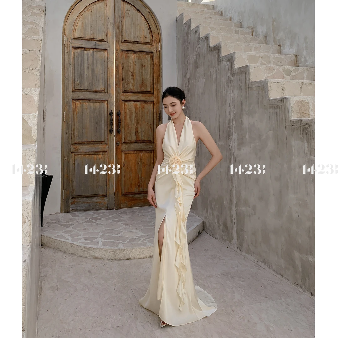 1423【鸢尾幻境】度假风香槟立体花朵性感深V挂脖露背礼服连衣裙