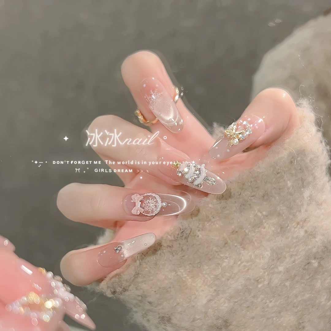 【圣诞·水晶球】冰雪圣诞法式蝴蝶珍珠猫眼高级显白可拆卸穿戴甲片