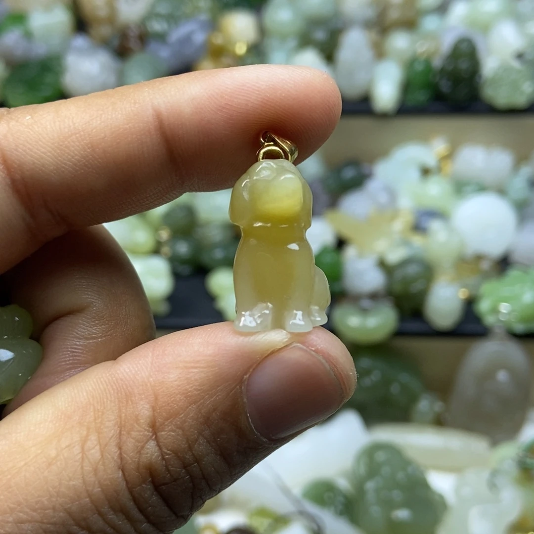 和田玉颈饰未镶嵌额***等