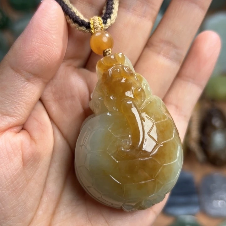 未镶嵌和田玉（糖玉）挂件