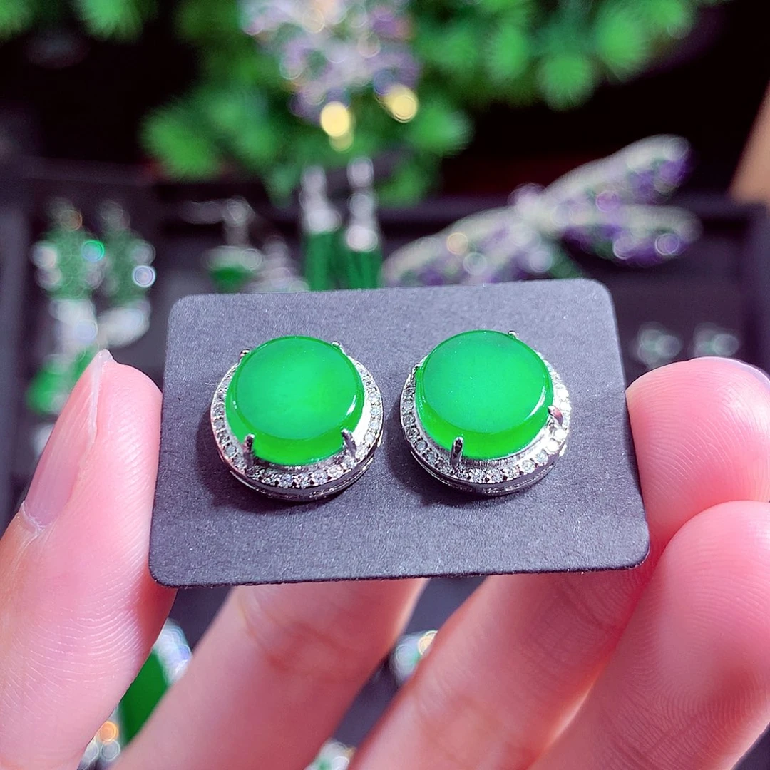 颈饰未镶嵌翡翠天然