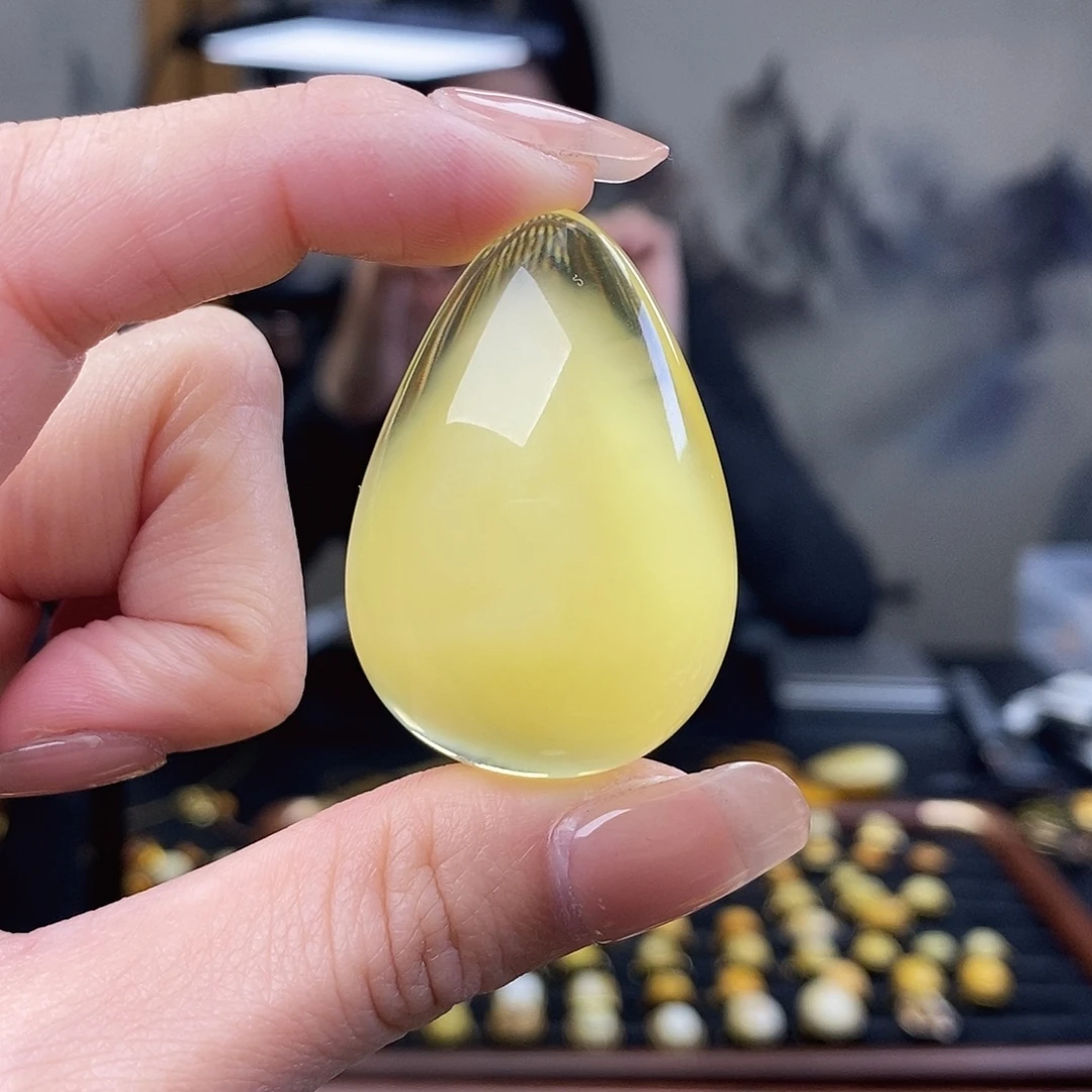琥珀未镶嵌裸石成品