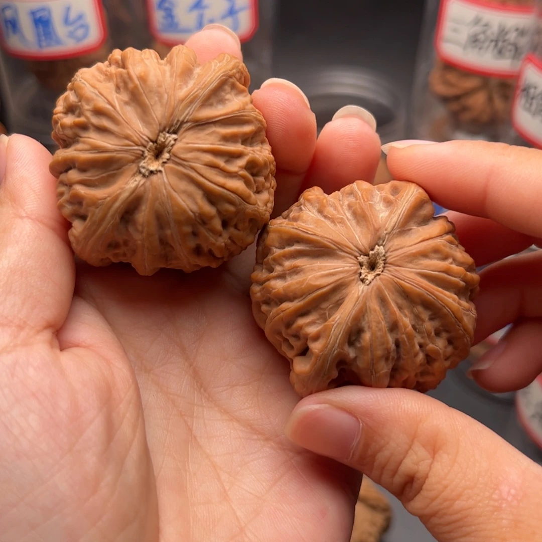 火***子把件文玩核桃45.5铁锤妹妹
