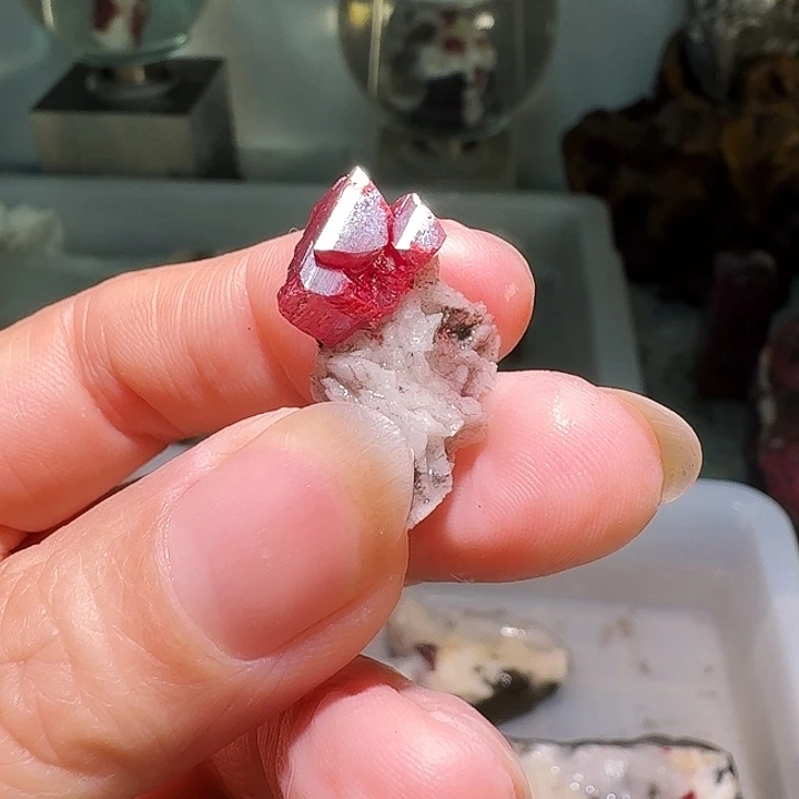 爱***动天然辰砂天然朱砂原矿石大晶体