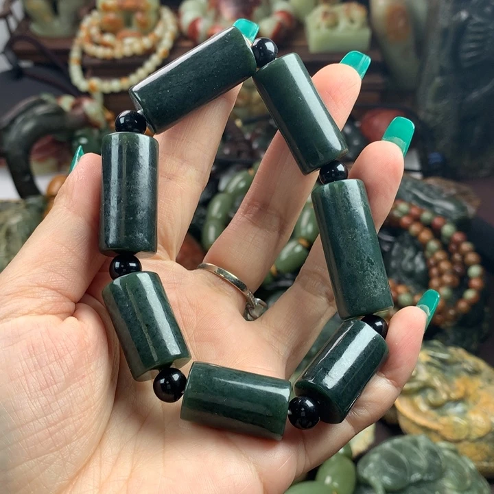 岫岩河磨玉（透闪石质玉）把件未镶嵌