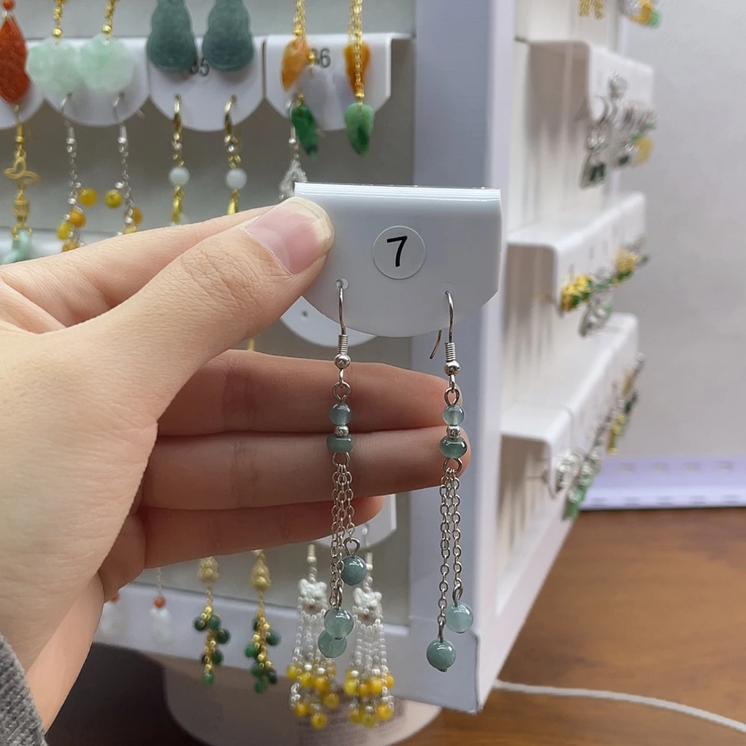 翡翠未镶嵌耳饰一物一图，以实物为准