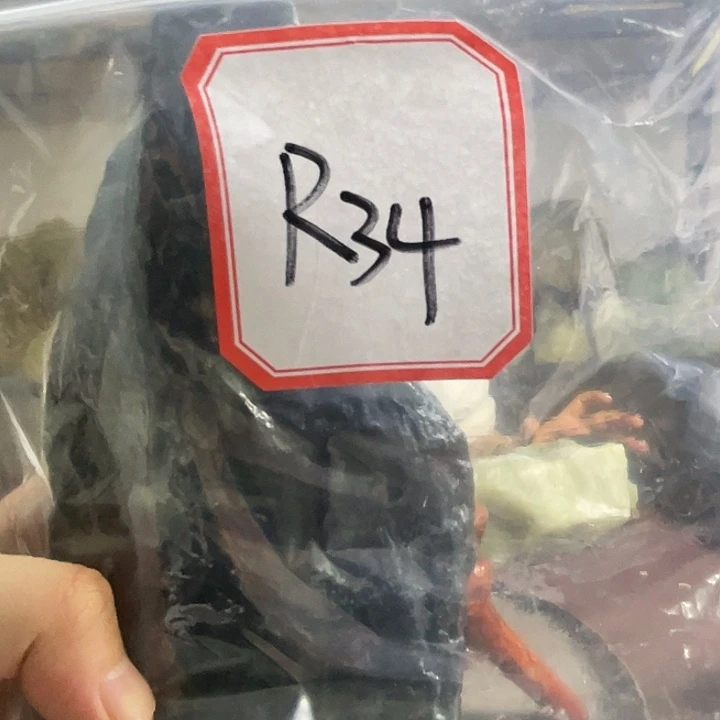 乐***.蛇纹石玉未镶嵌珠宝奇石