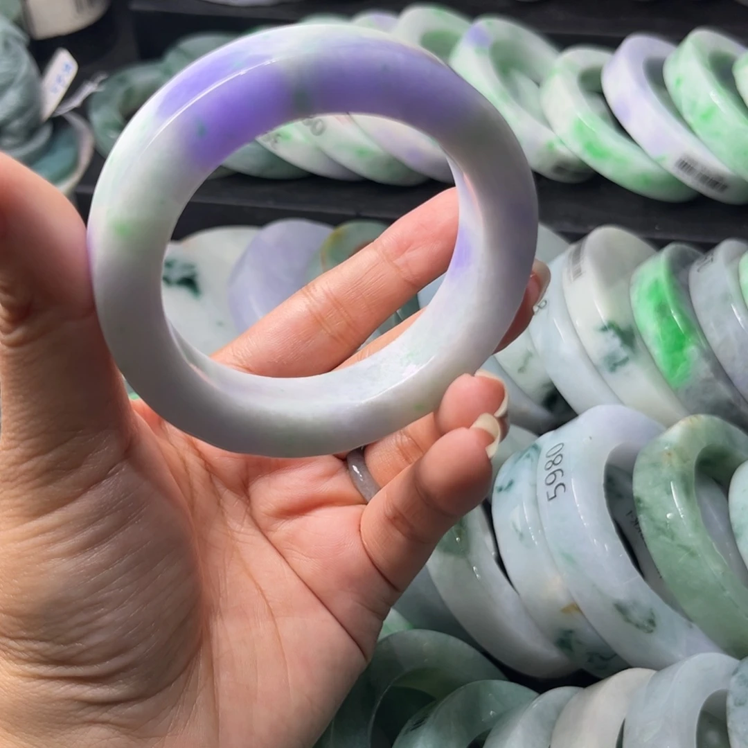 未镶嵌翡翠手镯定制翡翠