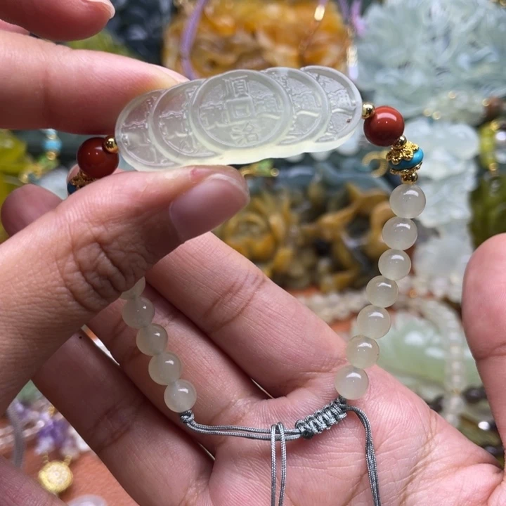 未镶嵌蛇纹石玉吊坠