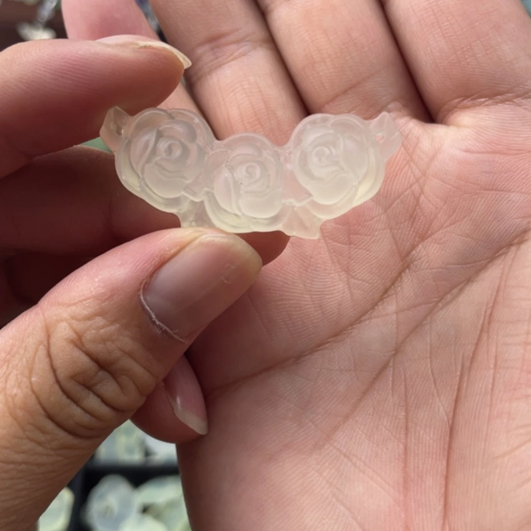 未镶嵌蛇纹石玉颈饰